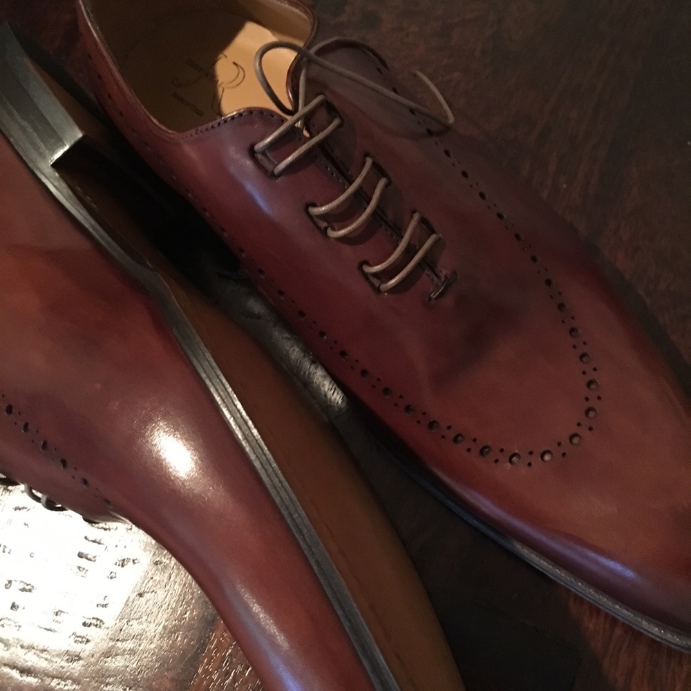 FINAL $$$ (reg $425) * SLEEK ITALIAN LEATHER SHOES